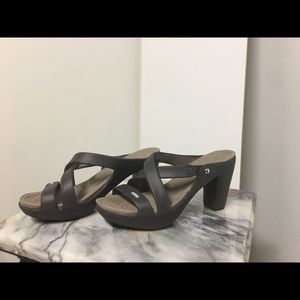 Crocos dark brown sandal wedges size 8